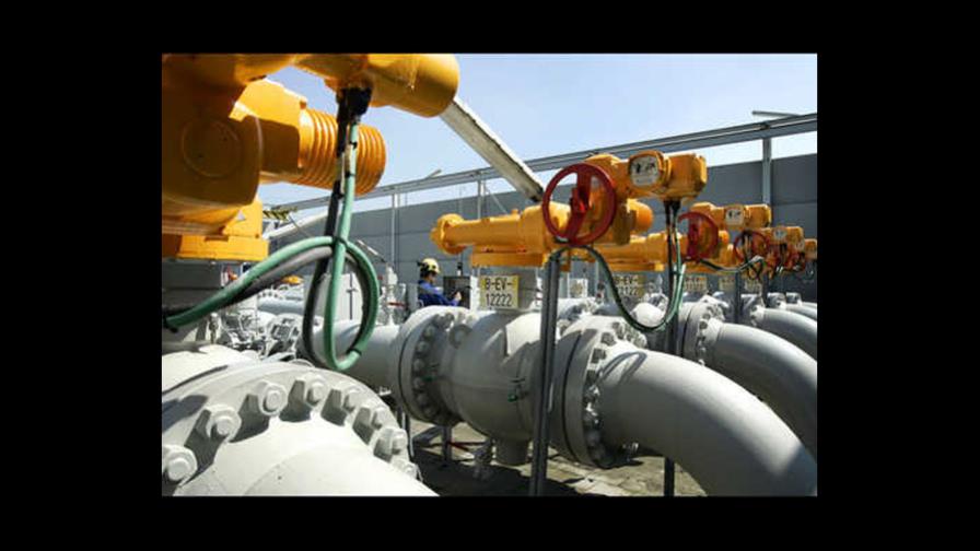 El petróleo de Texas cae el 2,55 % y cierra en 96,62 dólares