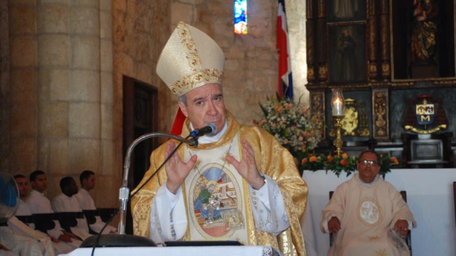 Cardenal se opone a que se graven los ahorros