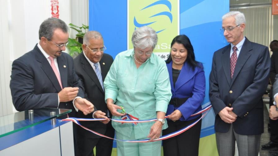 Empleados serían más beneficiados en Senasa Empleados serían más beneficiados en Senasa