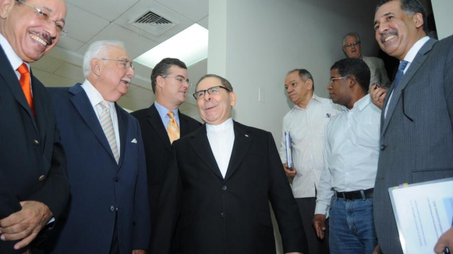 Gobierno requiere con urgencia aprobar reforma y presupuesto Gobierno requiere con urgencia aprobar reforma y presupuesto