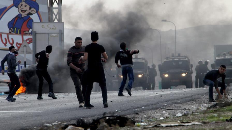 Nuevos bombardeos sobre Gaza elevan a 39 los muertos en la ofensiva israelí Nuevos bombardeos sobre Gaza elevan a 39 los muertos en la ofensiva israelí