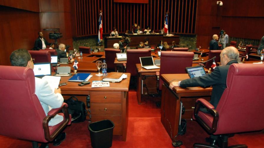 Senado aprobaría de urgencia hoy el Presupuesto para 2013 Senado aprobaría de urgencia hoy el Presupuesto para 2013