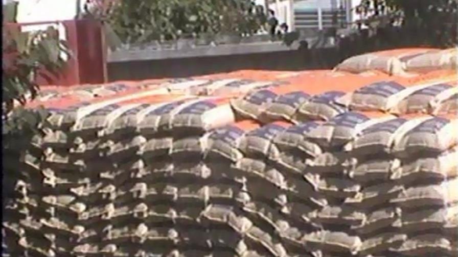 El Gobierno entrega abono a productores de Bonao