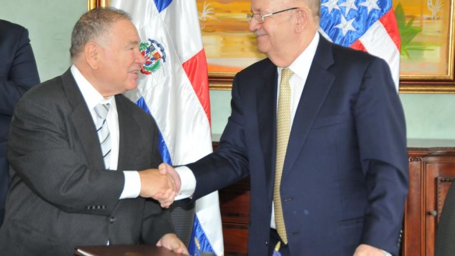 Dominicana y Estados Unidos firman acuerdos para agilizar repatraciones Dominicana y Estados Unidos firman acuerdos para agilizar repatraciones
