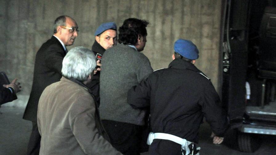 El capitán miraba desde tierra cómo se hundía el crucero Concordia