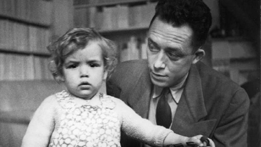 Leer a Albert Camus puede hacer mucho bien en estos días, según su hija Leer a Albert Camus puede hacer mucho bien en estos días, según su hija
