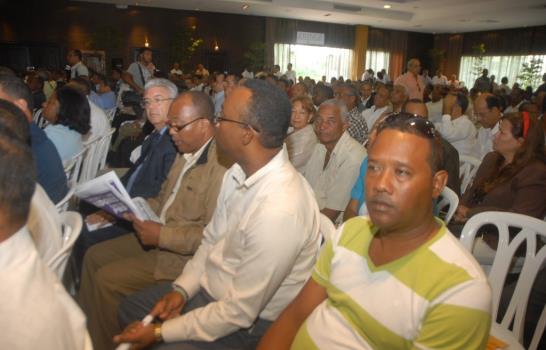Hipólito califica de abusiva decisión del TSE