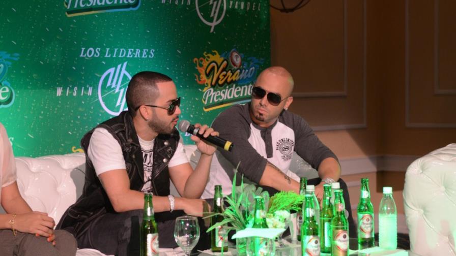 Wisín y Yandel invitan a Prince Royce a concierto