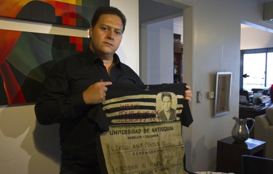 El hijo de Pablo Escobar lanza colección de ropa con la imagen del capo