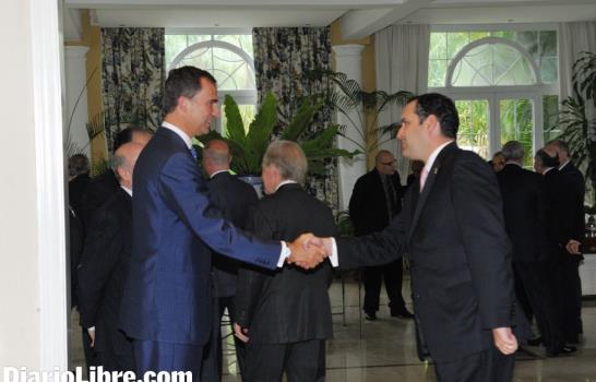 Dos encuentros del Príncipe Felipe de Borbón en el país