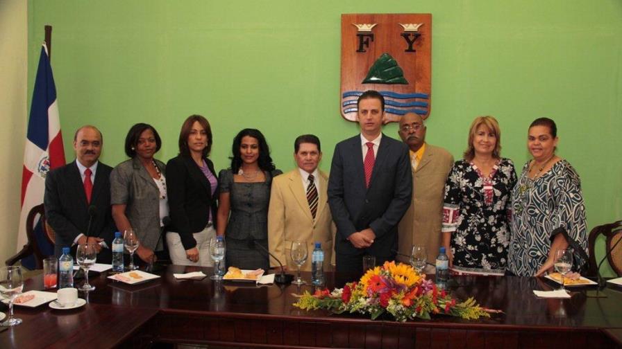 Asonahores reconoce a alcalde de PP