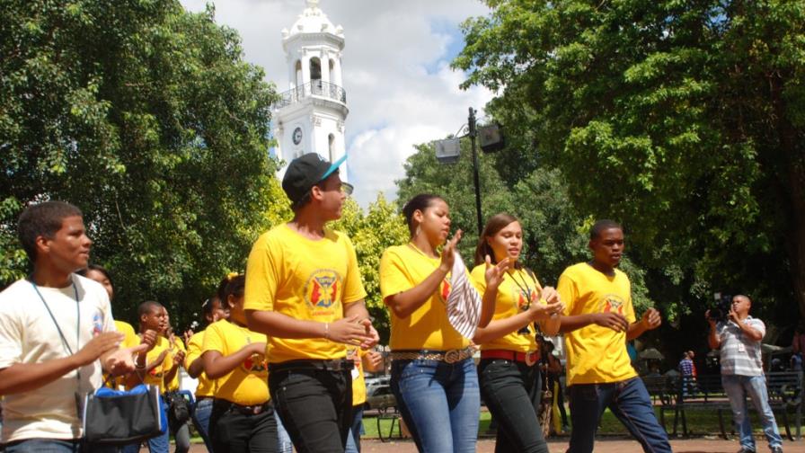 Marchan contra violencia a la mujer