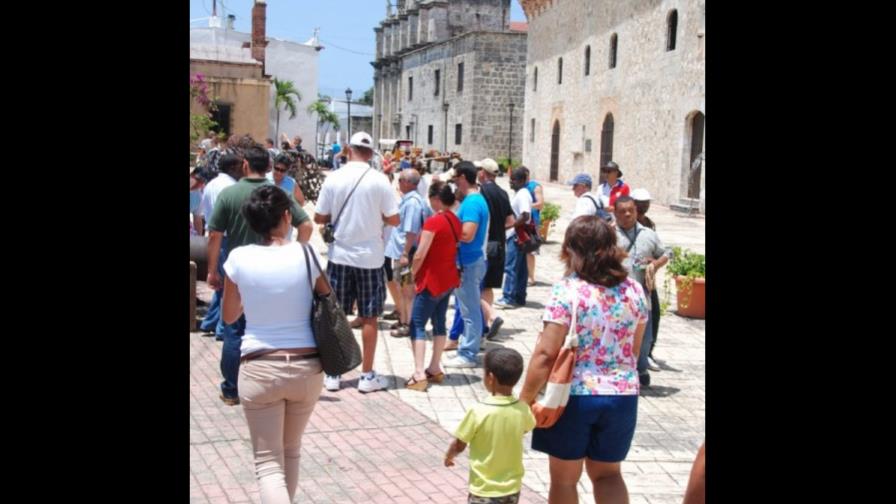 RD recibe 3.2 millones turistas en primeros ocho meses 2012