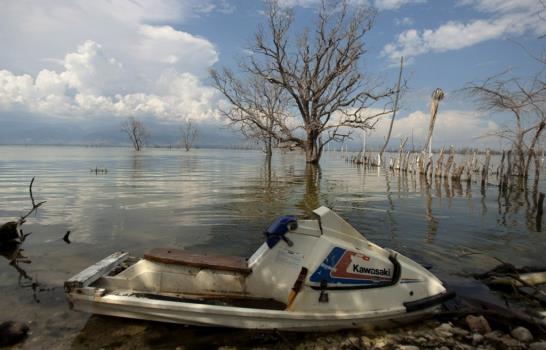 Lagos engullen aldeas en República Dominicana y Haití