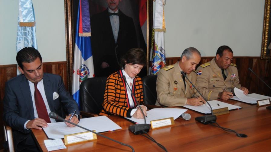La ONU y FFAA buscan evitar trata y tráfico de personas por la frontera