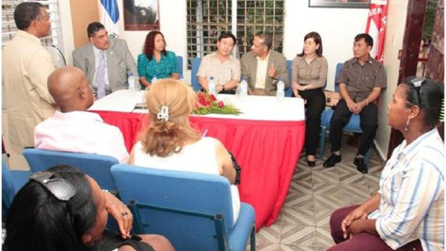 MIU recibe en el país una delegación de líderes del Partido Comunista de Vietnam