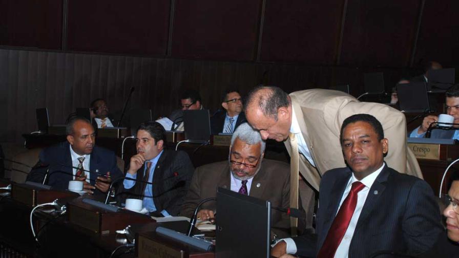 Diputados aprueban en segunda lectura proyecto que prohíbe exportar chatarras Diputados aprueban en segunda lectura proyecto que prohíbe exportar chatarras