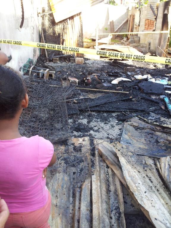 Un hombre muere carbonizado tras incendiarse su casa