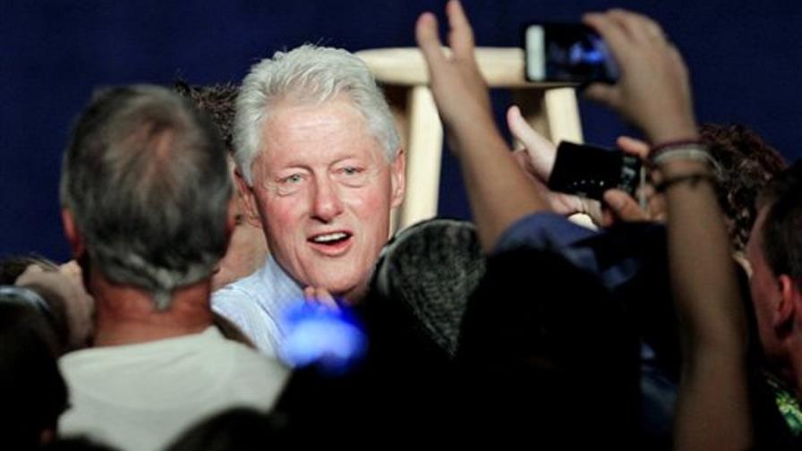 Clinton acusa a los republicanos de fomentar desempleo Clinton acusa a los republicanos de fomentar desempleo