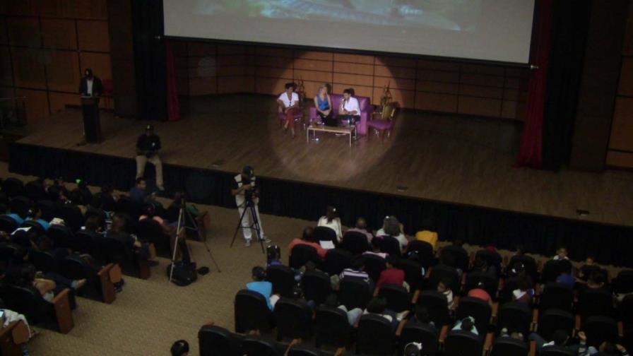 Actores internacionales comparten con jóvenes dominicanos