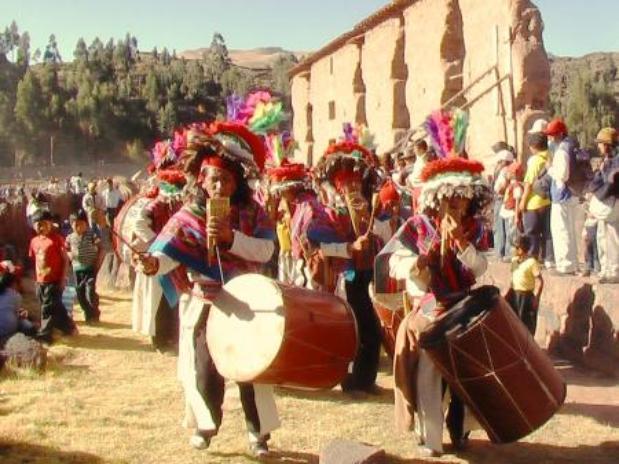 Perú: 2.000 sikuris logran récord Guinness