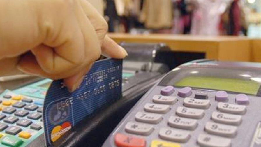 Consumo con tarjetas supera RD$16,000MM