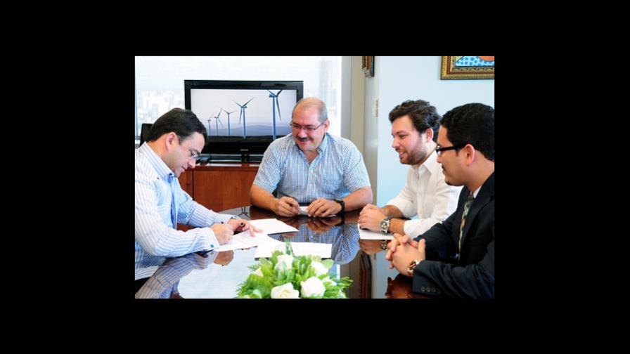 Firman convenio para construir segunda etapa del parque eólico Los Cocos
