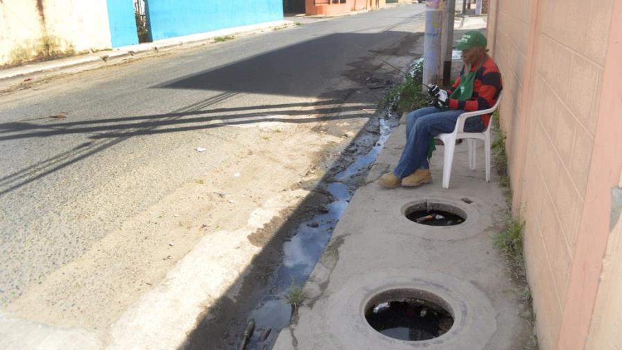 Calles de Alma Rosa están abandonadas