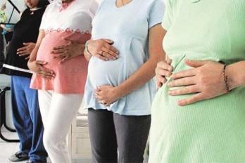 El Gobierno busca frenar la alta tasa de embarazos en adolescentes
