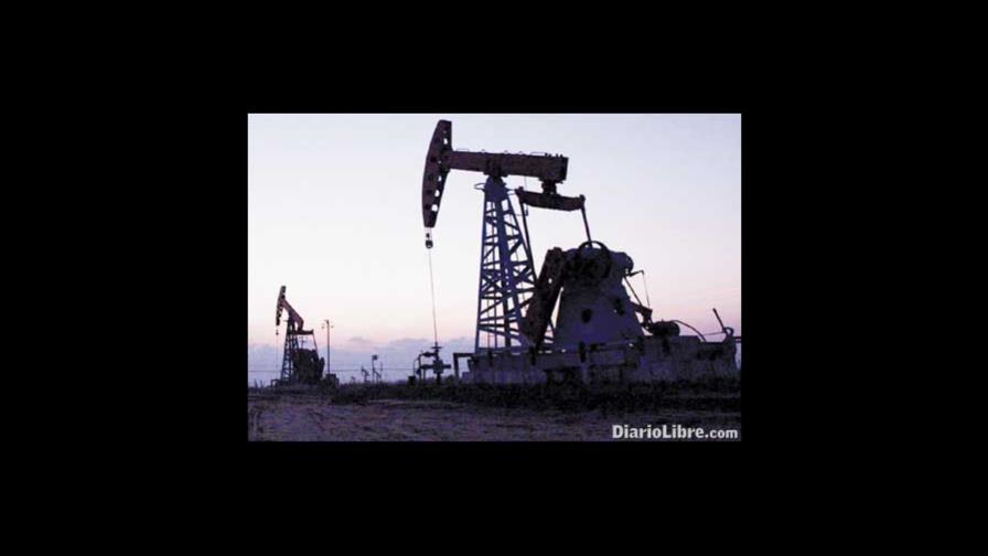 Petróleo de Texas cierra por debajo de los 92 dólares