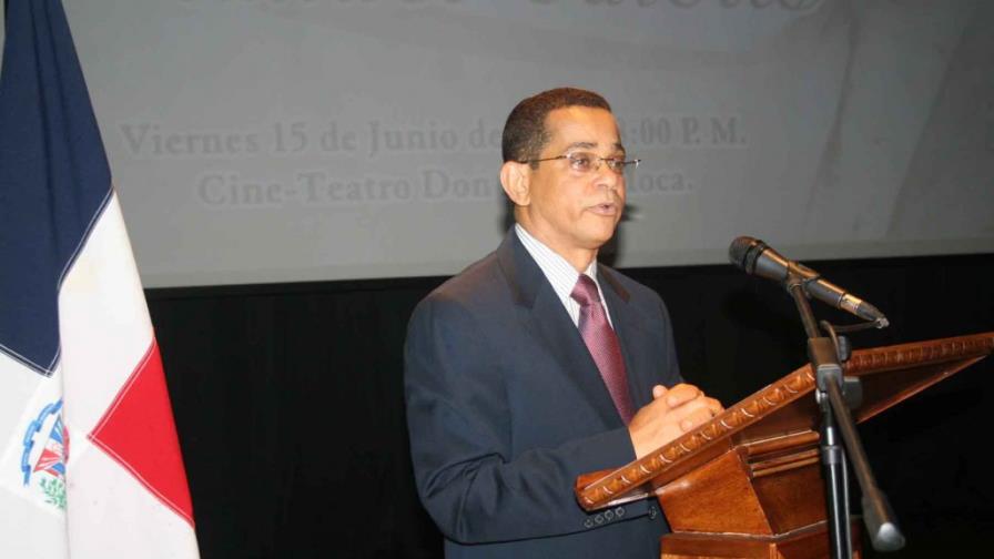 Rinden homenaje al poeta Manuel Valerio Rinden homenaje al poeta Manuel Valerio