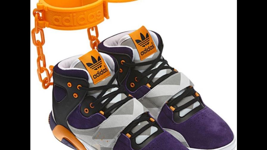 Zapatillas de Adidas con grilletes provocan polémica en Estados Unidos