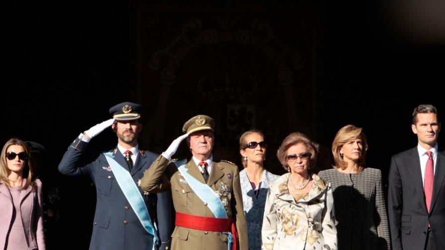 Familias reales europeas se ajustan cinturón