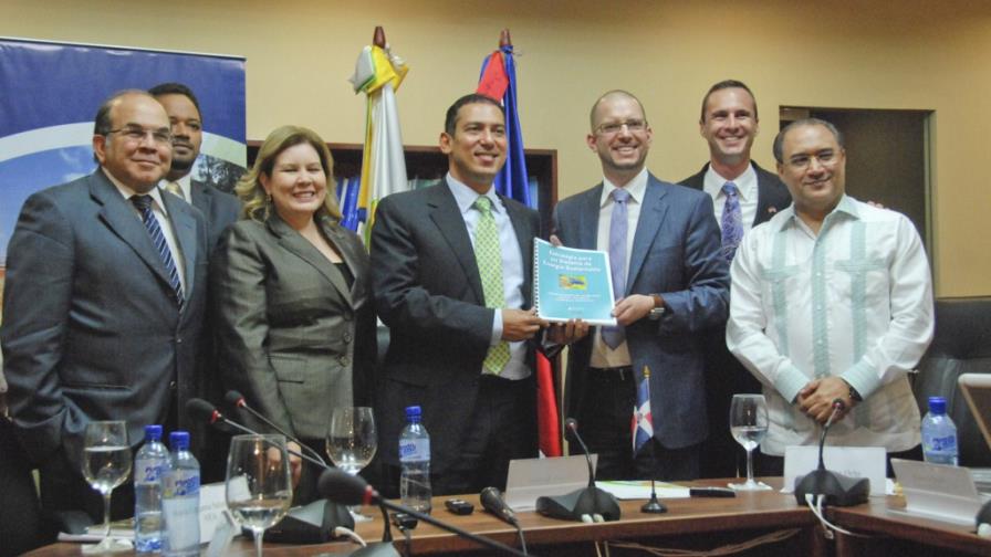 RD tiene sólido potencial de energía solar y eólica