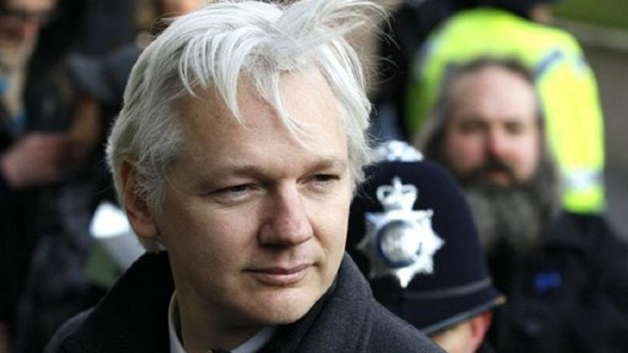 Londres busca solución amigable con Quito sobre el caso Assange
