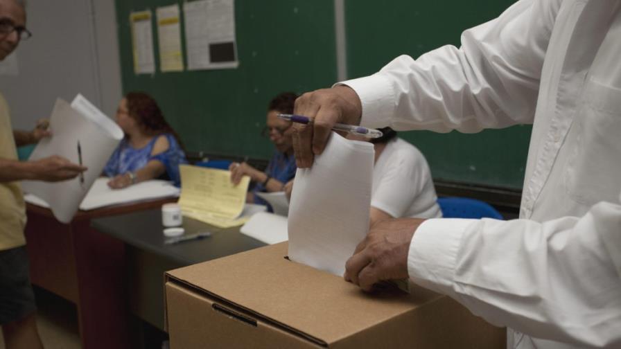Sin incidentes la votación sobre la enmienda a la Constitución en Puerto Rico