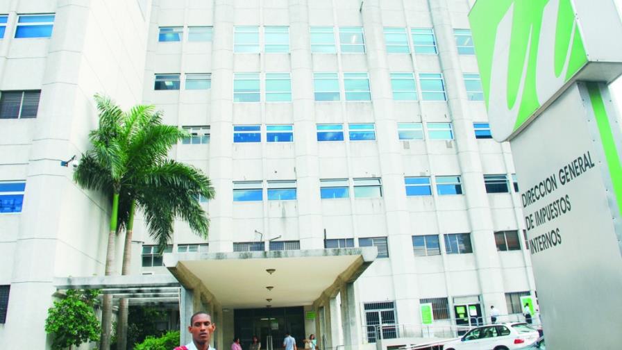 Ingresos de DGII aumentan en más de RD$34,000 millones en un año Ingresos de DGII aumentan en más de RD$34,000 millones en un año