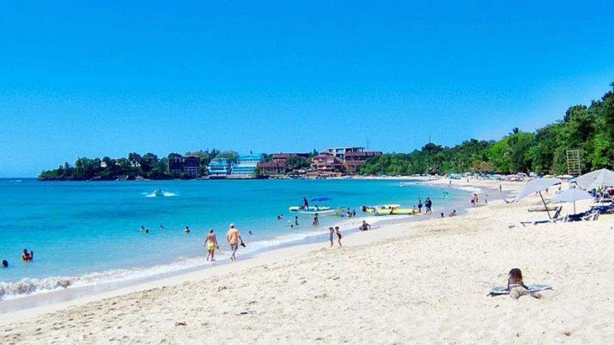 400 mil cruceristas llegarían a Puerto Plata en dos años 400 mil cruceristas llegarían a Puerto Plata en dos años