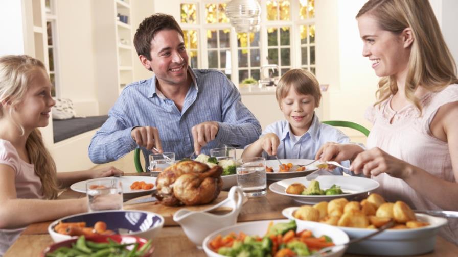 A comer… se aprende en casa A comer… se aprende en casa