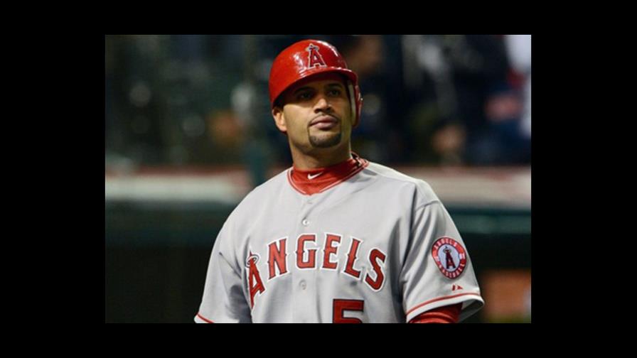 Pujols tiene cirugía menor en la rodilla derecha