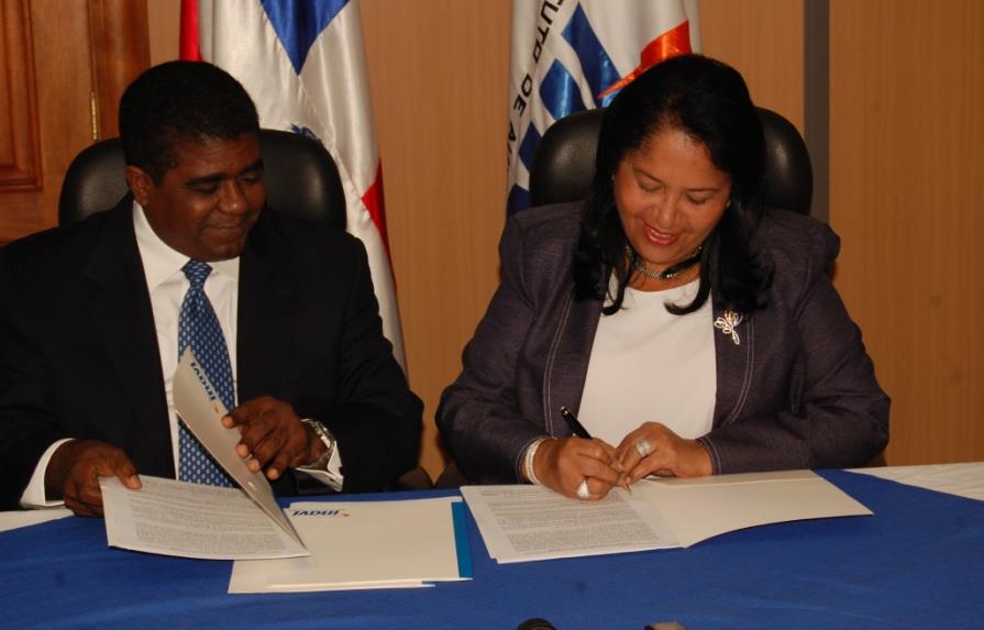INAVI Y CONDEX firman acuerdo para beneficiar a los dominicanos que fallecen en el exterior