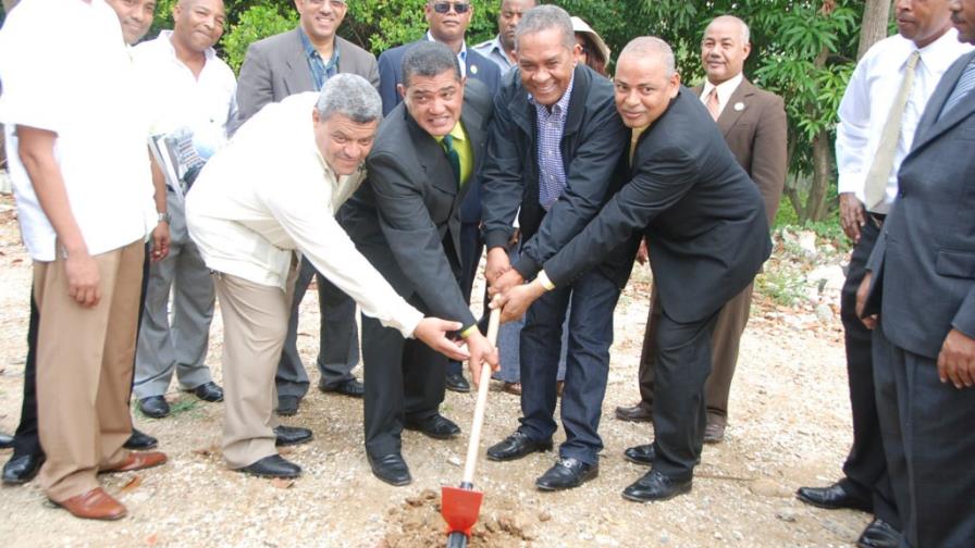 Cooperativa de UASD construirá viviendas