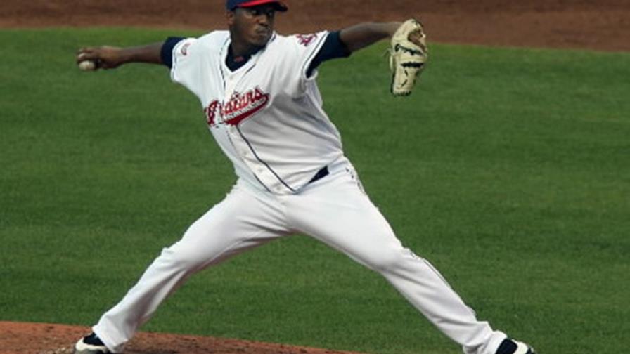 Fausto Carmona firma por un año con Rays Tampa