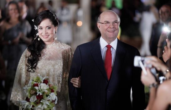 Se casa Héctor Acosta El Torito