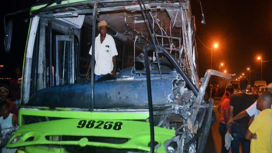 Accidente en el puente de La 17 deja varios heridos