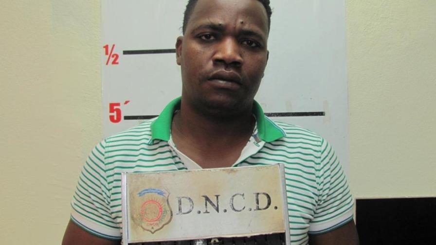 Fiscales Jimaní y Neiba rechazan recibir hombre entregó marihuana a ex coronel