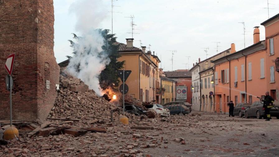 Al menos cinco personas muertas y 50 heridos por terremoto en Italia