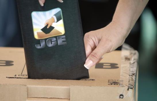 Se abren los colegios electorales; algunos con retrasos