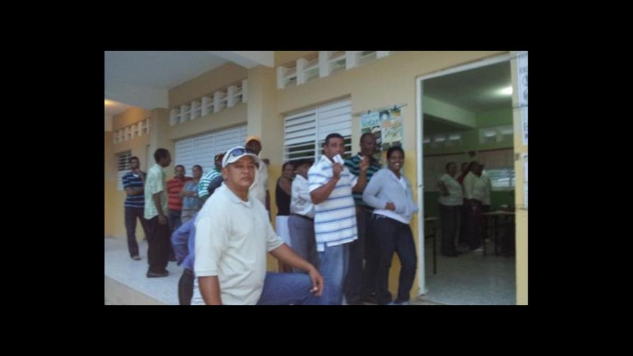 Inician las votaciones en Pedernales sin contratiempo