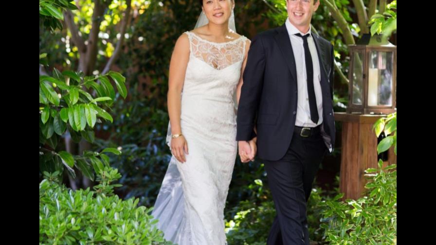 Fundador de Facebook se casa